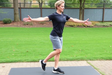 Баланс в теле и голове: как улучшить равновесие и мышечный контроль с помощью упражнений