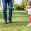 Когда дети начинают ходить: полное руководство для родителей