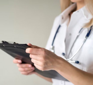 Когда нужен нарколог на дом в Краснодаре: показания, этапы работы и безопасность при вызове специалиста