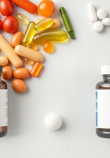 Витамины и БАДы для взрослых: что стоит принимать, а что можно оставить на полке
