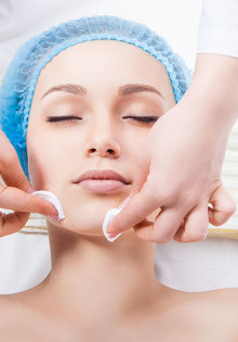 Профессиональная чистка кожи лица: секрет идеального очищения