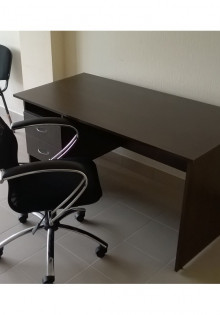 Офисная мебель: выбираем шкафы, стулья и столы