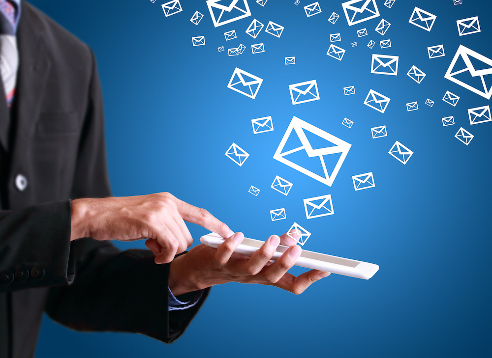 Как настроить email-рассылку для коллег?