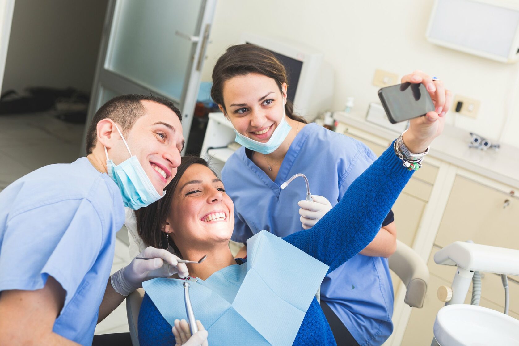 Преимущества частной стоматологической клиники